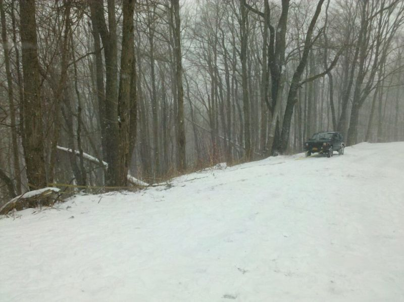 Illustration for article titled Your Most Hilariously Awful Winter Driving Stories